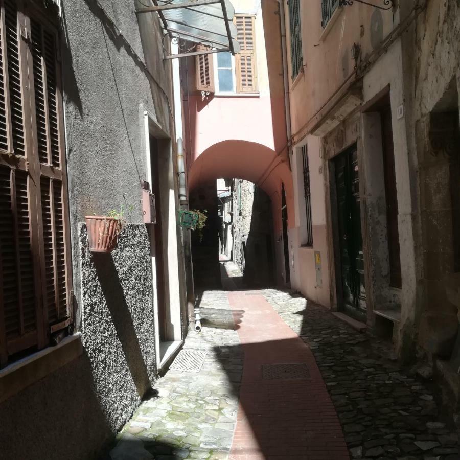 Casa Margherita Appartement Ceriana Buitenkant foto